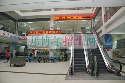 西安建筑科技大學(xué)華清學(xué)院宿舍條件