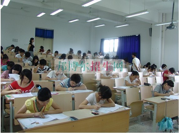中?？粘嗽趺纯即髮? width=