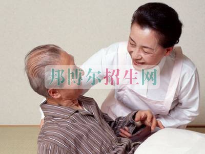 哪里有涉外護理學(xué)校