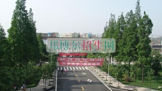 成都有哪些好的計算機應(yīng)用技術(shù)學校