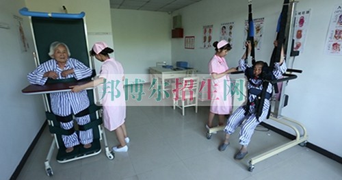 成都設(shè)有康復(fù)治療的公辦大專(zhuān)學(xué)校