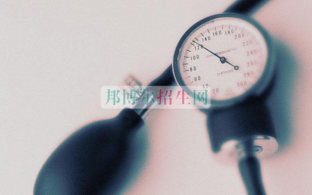 成都內理科一專醫(yī)學檢驗大專學校