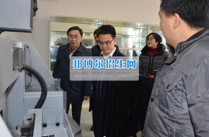 市委常委、宣傳部部長劉全勝到四川省檔案學(xué)校調(diào)研指導(dǎo)工作