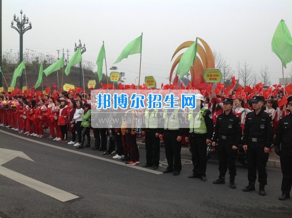 四川省宜賓市南溪區(qū)職業(yè)高級(jí)中學(xué)校學(xué)前教育齊拉練，共踏春風(fēng)迎春景