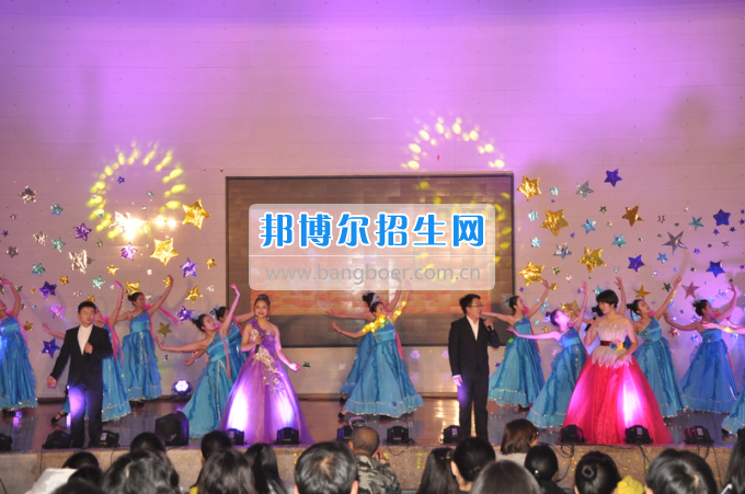 川南幼兒師范高等專科學校藝術(shù)系2014屆匯報演出