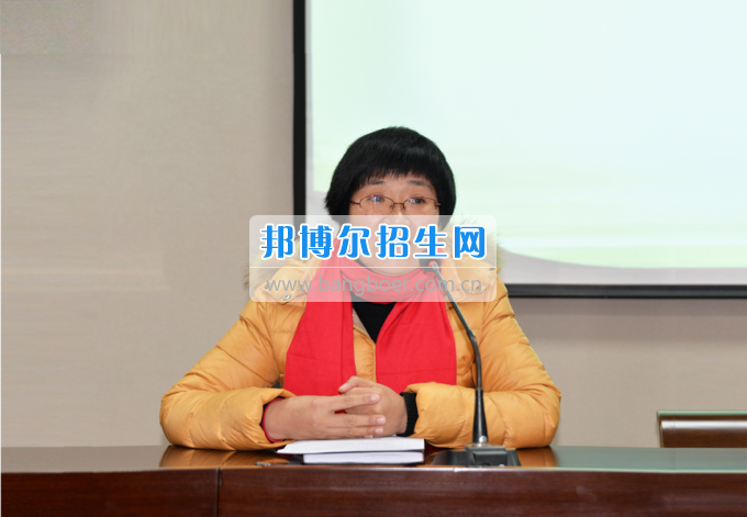 川南幼兒師范高等?？茖W(xué)校召開輔導(dǎo)員班主任工作例會加強(qiáng)和改進(jìn)學(xué)生思想政治工作