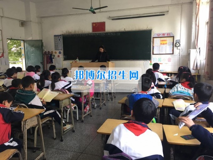 川北幼兒師范高等?？茖W(xué)校職場(chǎng)揚(yáng)帆 逐夢(mèng)起航