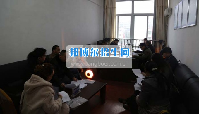 四川省古藺縣職業(yè)高級中學(xué)校集智匯力，全力推進(jìn)依法治校