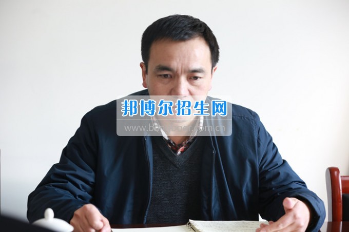川北幼兒師范高等專(zhuān)科學(xué)校開(kāi)展干部談心談話(huà)工作