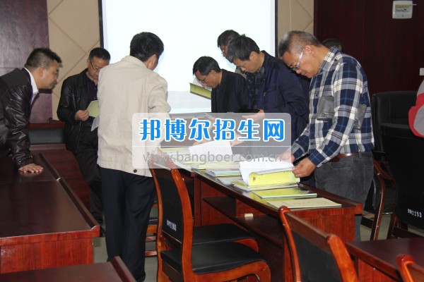 四川省德陽市師培機構負責人來重慶市江津區(qū)師范進修學?？疾旖處熃逃ぷ? width=