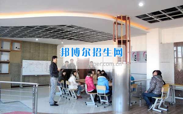 成都建筑裝飾工程技術(shù)什么時(shí)間招生