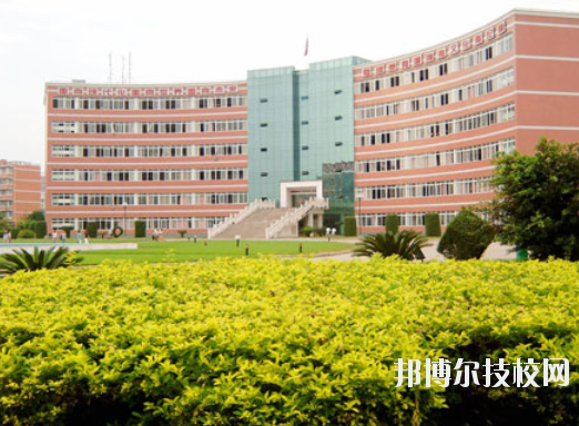 成都城市建設(shè)技工學(xué)校4