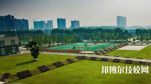 重慶城市建設(shè)技工學(xué)校2020年報(bào)名條件、招生要求、招生對(duì)象