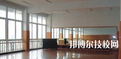 四川現(xiàn)代藝術(shù)學校2020年報名條件、招生要求、招生對象