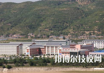 平?jīng)隼砉ぶ械葘?zhuān)業(yè)學(xué)校網(wǎng)站網(wǎng)址