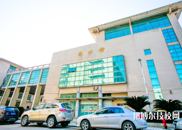江西機械高級技工學(xué)校2020年報名條件、招生要求、招生對象