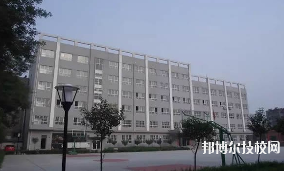 華陰市職業(yè)教育中心2020年報(bào)名條件、招生要求、招生對(duì)象 