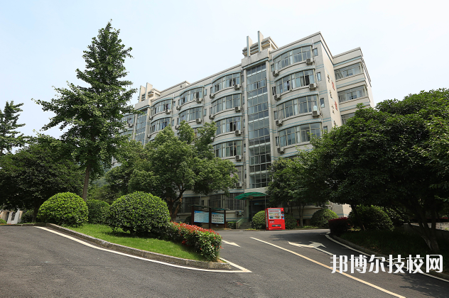 浙江公路技師學院網(wǎng)址網(wǎng)站