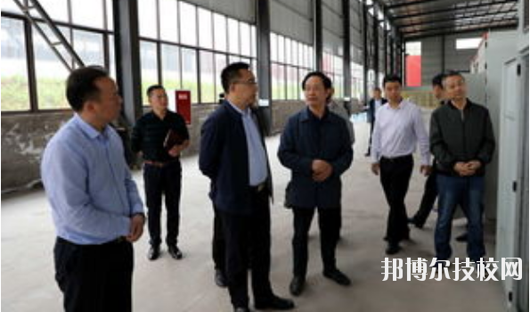 岳池縣職業(yè)技術學校2020年招生辦聯(lián)系電話
