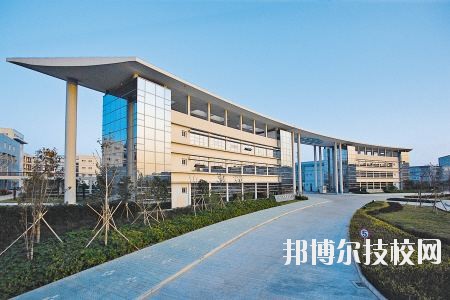 鄞州職業(yè)教育中心學(xué)校2020年報名條件、招生要求、招生對象