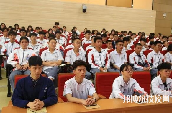 新昌技師學(xué)院2020年報名條件、招生要求、招生對象