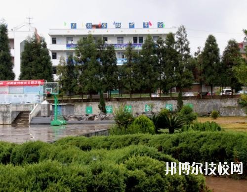 貞豐職業(yè)技術(shù)學(xué)校2020年報名條件、招生要求、招生對象