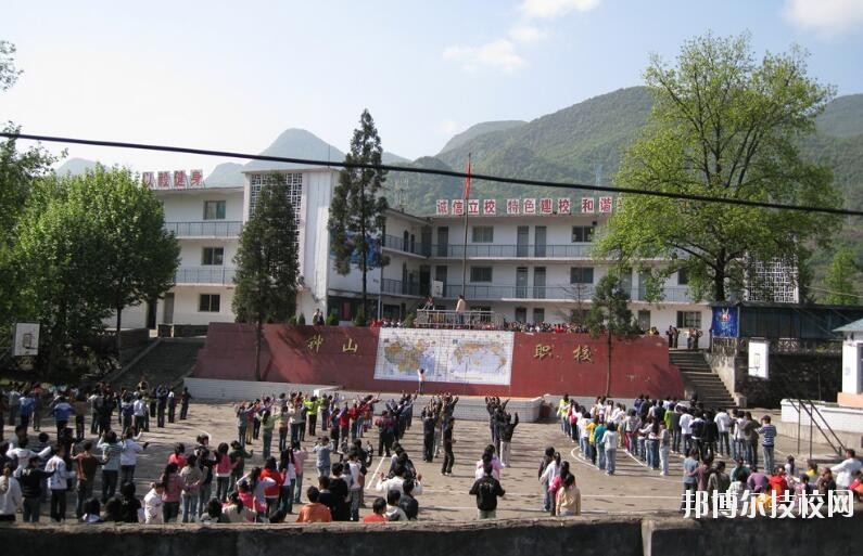 六盤水鐘山區(qū)職業(yè)技術(shù)學(xué)校怎么樣、好不好