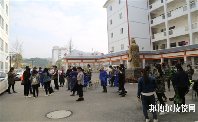 三都水族自治民族中等職業(yè)技術(shù)學(xué)校2020年報(bào)名條件、招生要求、招生對(duì)象