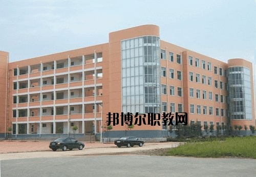 祿勸職業(yè)高級中學(xué)2020年報(bào)名條件、招生要求、招生對象