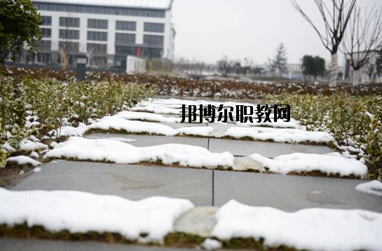 江蘇高港中等專業(yè)學(xué)校2020年報名條件、招生要求、招生對象