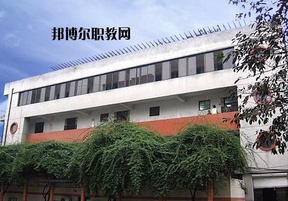 重慶鐵路運(yùn)輸高級技工學(xué)校地址在哪里