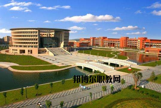 咸寧電子科技學(xué)校2020年報名條件、招生要求、招生對象