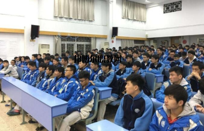 貴州銅仁玉昆中等專業(yè)學(xué)校2020年報名條件、招生要求、招生對象