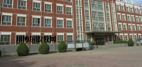 蘭州航空工業(yè)技工學(xué)校2020年報名條件、招生要求、招生對象