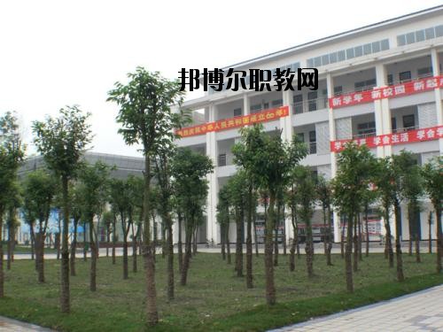 德陽電子工程學(xué)校2020年報名條件、招生要求、招生對象