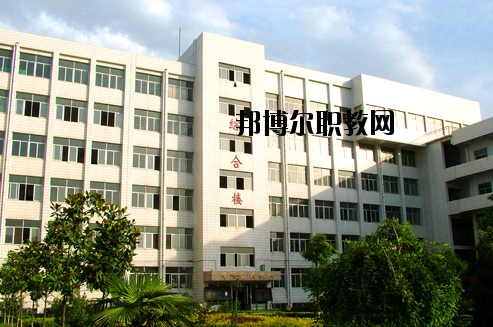 南陽文化藝術(shù)學(xué)校2021年報(bào)名條件、招生要求、招生對(duì)象