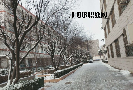 河南平頂山外國語學(xué)校2021年報名條件、招生要求、招生對象