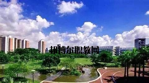 安陸深藍(lán)電子工業(yè)技術(shù)學(xué)校2020年報(bào)名條件、招生要求、招生對象