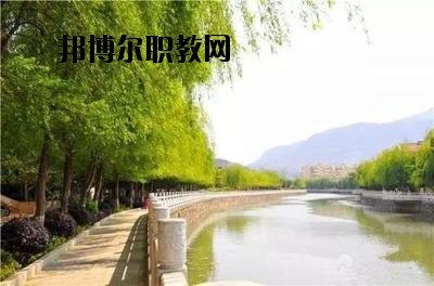 華坪縣職業(yè)高級(jí)中學(xué)2020年報(bào)名條件、招生要求、招生對(duì)象