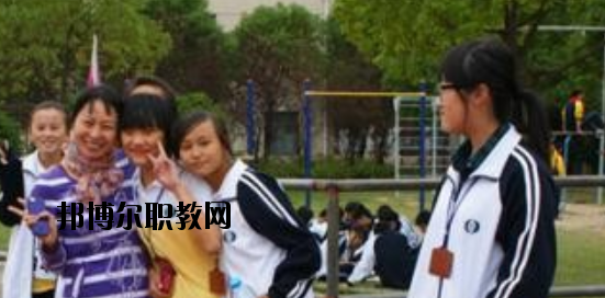 石家莊新世紀(jì)中等專(zhuān)業(yè)學(xué)校怎么樣、好不好