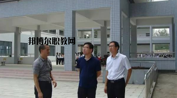 房縣職業(yè)技術學校4