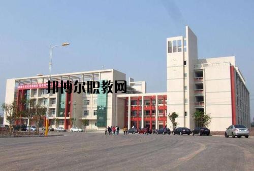 內(nèi)江宏昌職業(yè)技術(shù)學(xué)校2020年報(bào)名條件、招生要求、招生對(duì)象