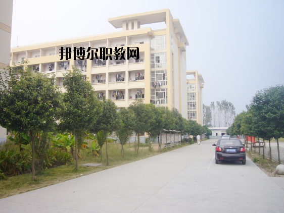 阜陽工商貿(mào)易學校怎么樣、好不好