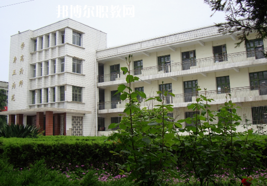 安徽霍邱師范學(xué)校2020年報名條件、招生要求、招生對象