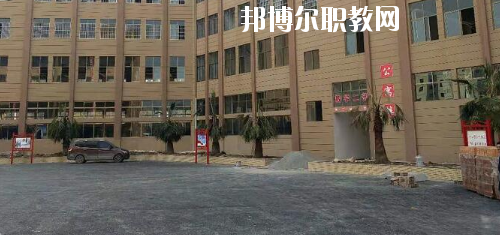貴州航空工業(yè)技師學(xué)院樂灣校區(qū)2020年報(bào)名條件、招生要求、招生對(duì)象