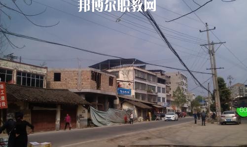蓬安縣濟渡職業(yè)中學2020年招生辦聯(lián)系電話