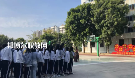 汕頭光明理工職業(yè)技術學校2021年報名條件、招生要求、招生對象