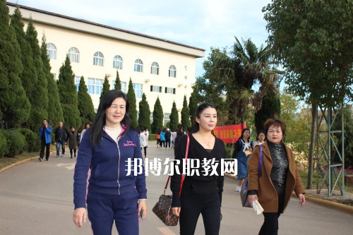 勐?？h職業(yè)高級中學(xué)2021年報(bào)名條件、招生要求、招生對象