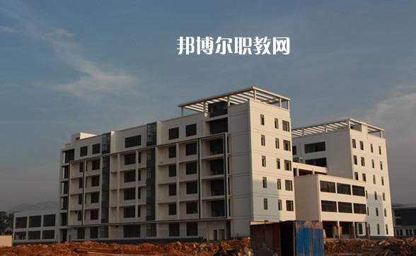 紅河州衛(wèi)生學校2021年學費、收費多少