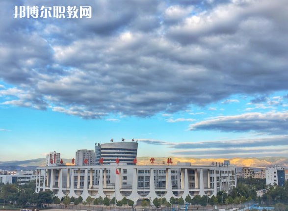 云南曲靖農(nóng)業(yè)學(xué)校2021年報(bào)名條件、招生要求、招生對象
